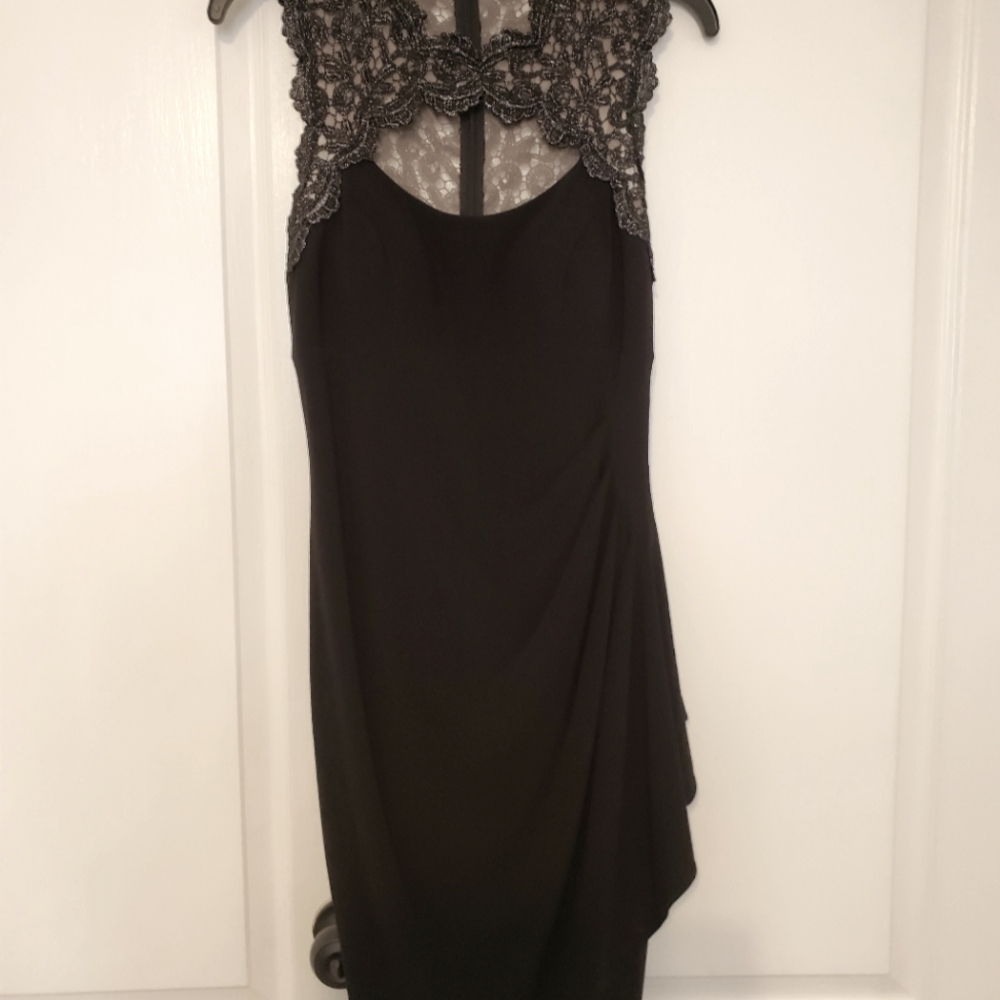 Size 8 stunning detailed top cocktail dress